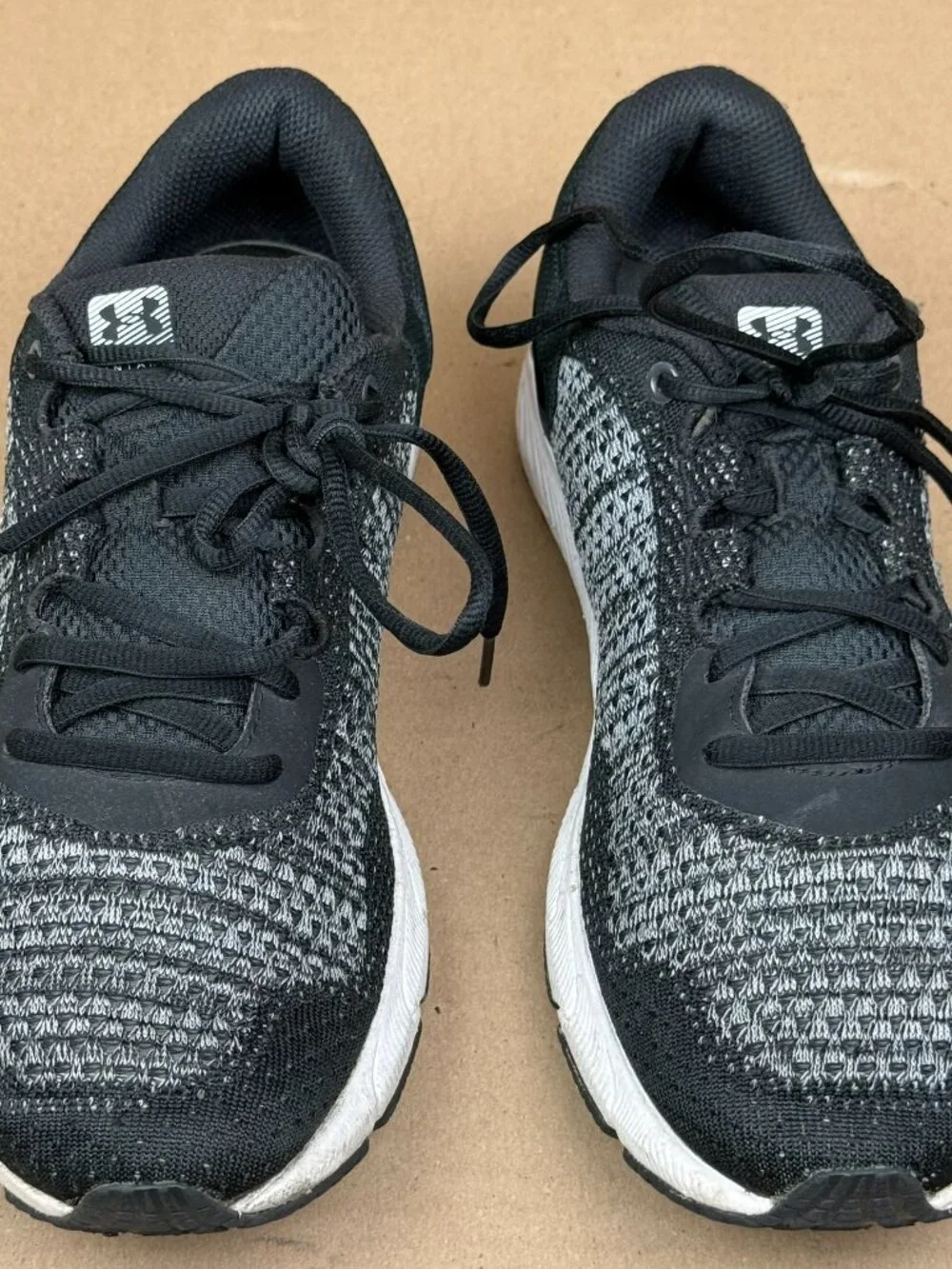 Men's Under Armour HOVR Sonic Running Shoes Black Size 9